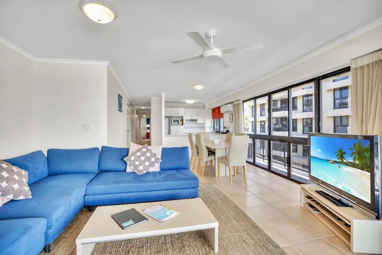 Unit 8 Phoenix Apartments Coolum Beach 0*,  Austrália